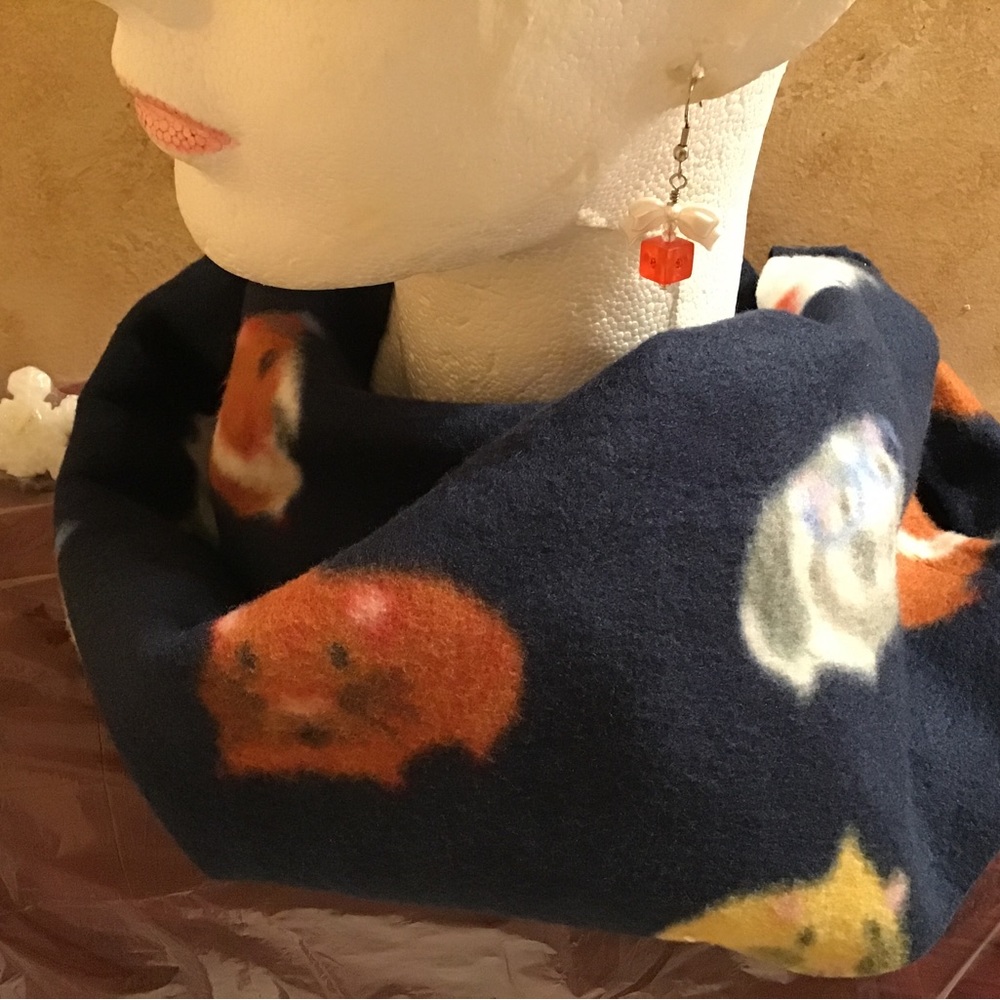 Hamster Infinity Scarf - Picture 3 of 6